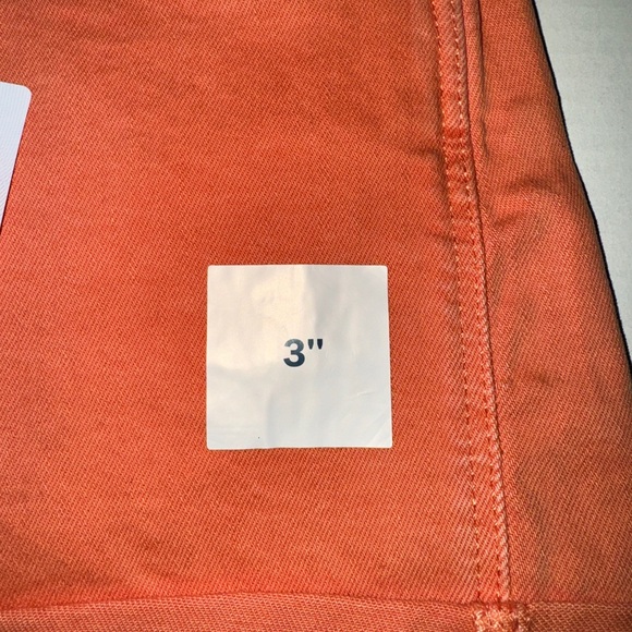 Old Navy women’s shorts. Size 0. NWT - Picture 3 of 6